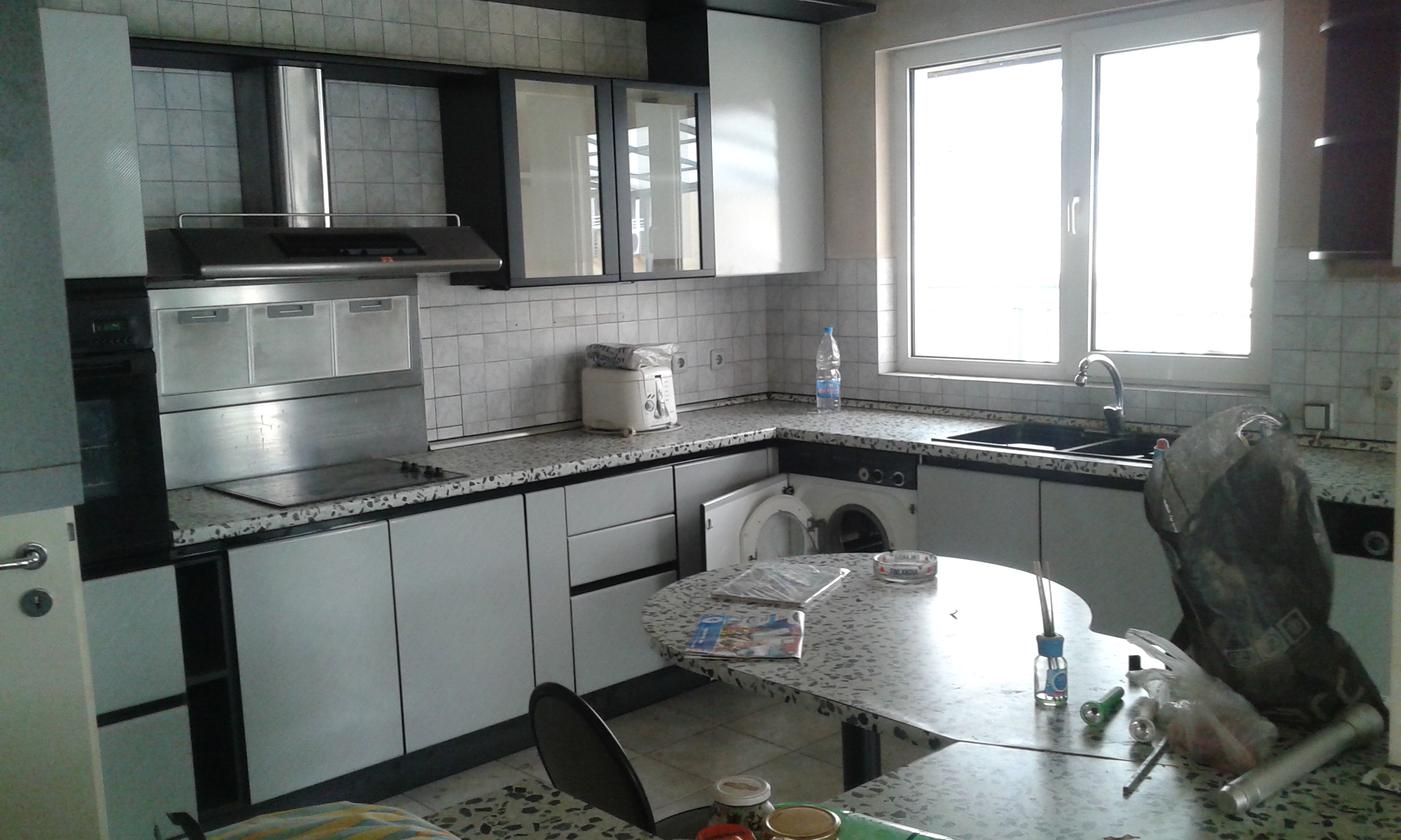 4 стаен апартамент с два гаража, ж.к. Борово, цена 132900 евро- ПРОДАДЕН - image